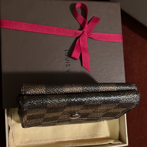 Authentic Louis Vuitton Damier ebene wallet - Picture 16 of 16